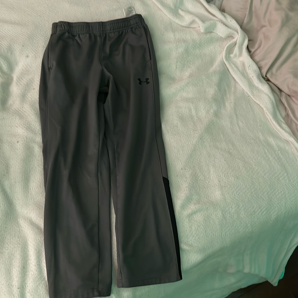 Under armor Sweats / loose wear